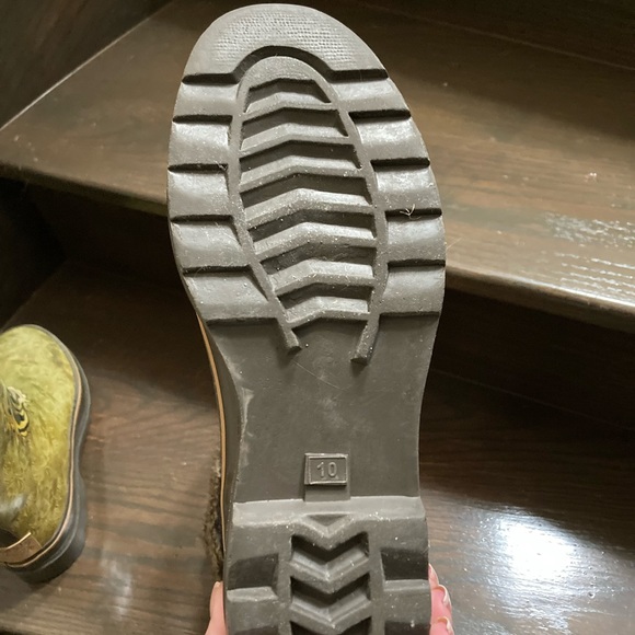 Authentic Ed Hardy Rubber boots - Picture 5 of 7